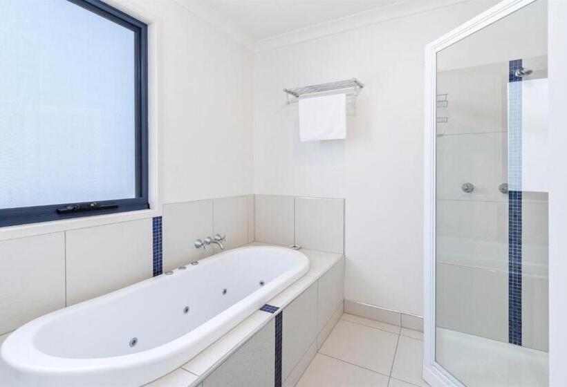 Люкс с гидромассажем, Madsen Retreat