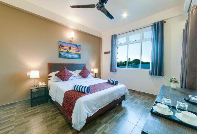 اتاق لوکس با چشم‌انداز, Paguro Beach Inn