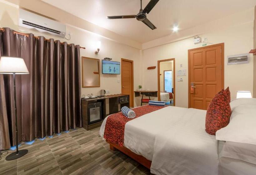 اتاق لوکس با چشم‌انداز, Paguro Beach Inn