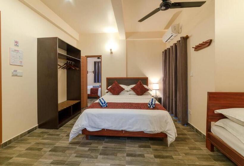 اتاق استاندارد با بالکن, Paguro Beach Inn