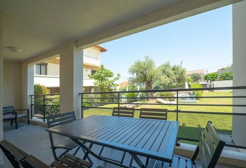 庭の見える１ベッドルームアパートメント, Residence Saletta Casale
