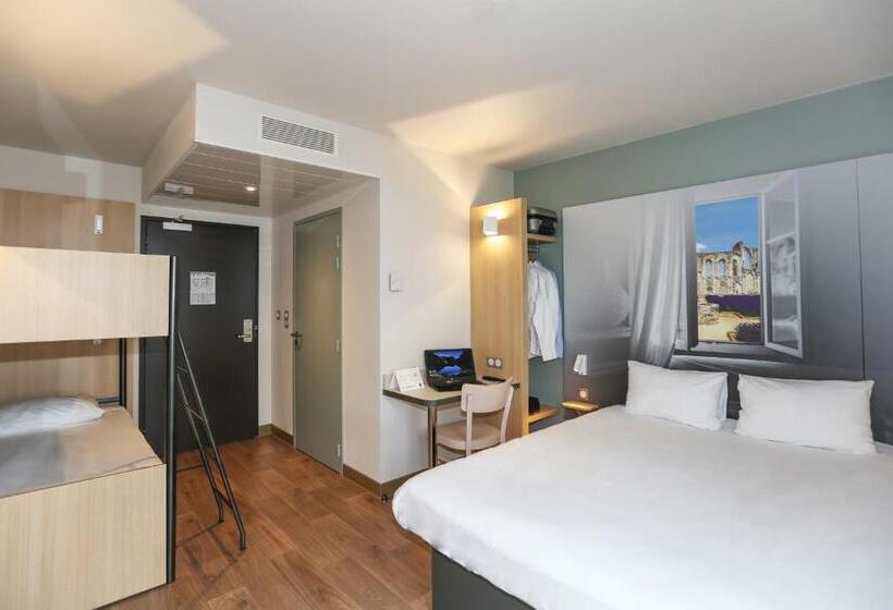 חדר משפחתי, B&b Hotel Les Herbiers