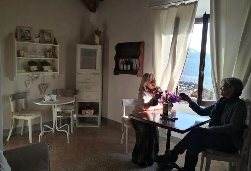 スーペリアスタジオ, Agriturismo Biologico Poggiopiano