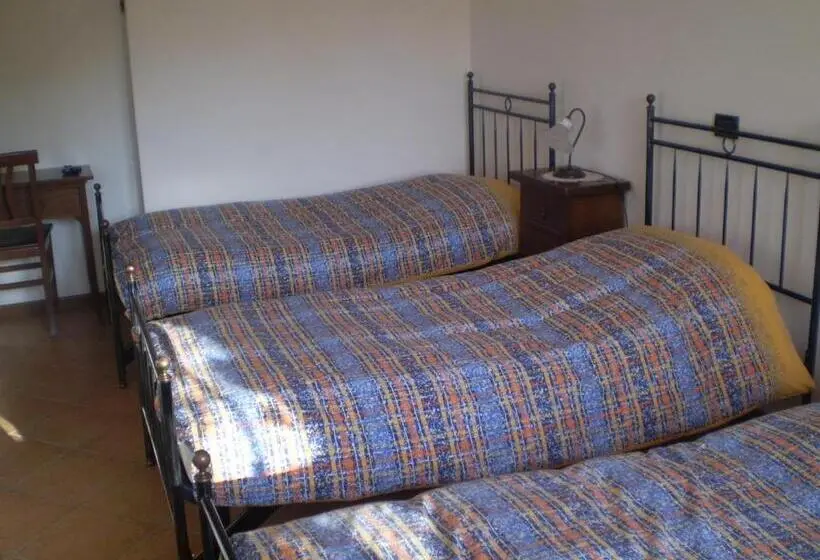 Standard Kolmen Hengen Huone, Agriturismo Il Lago