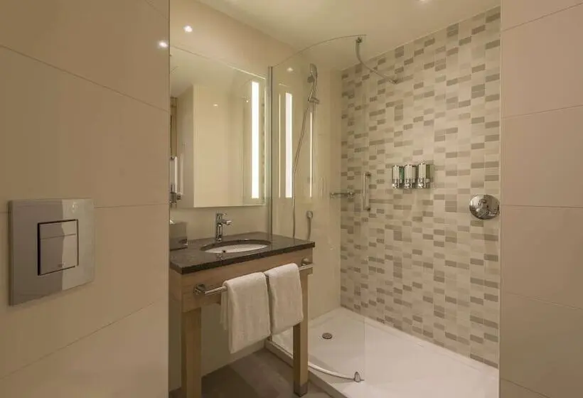 اتاق استاندارد, Hampton By Hilton Frankfurt Airport