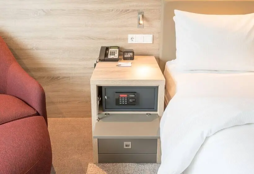 اتاق استاندارد, Hampton By Hilton Frankfurt Airport