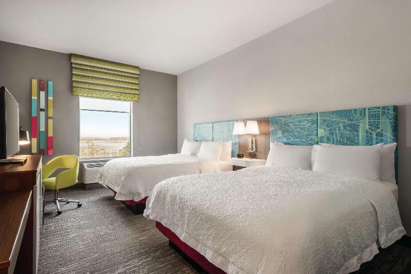 스탠다드 룸 킹사이즈 침대, Hampton Inn Brooklyn Park