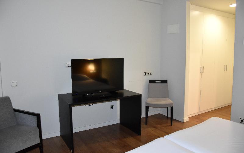 Номер Стандарт Кровать Кинг Адаптированный для Инвалидов, Hampton Inn Brooklyn Park