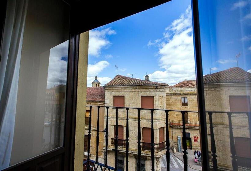 バルコニー付きスタンダードトリプルルーム, Hospedería Castilla Plaza Mayor