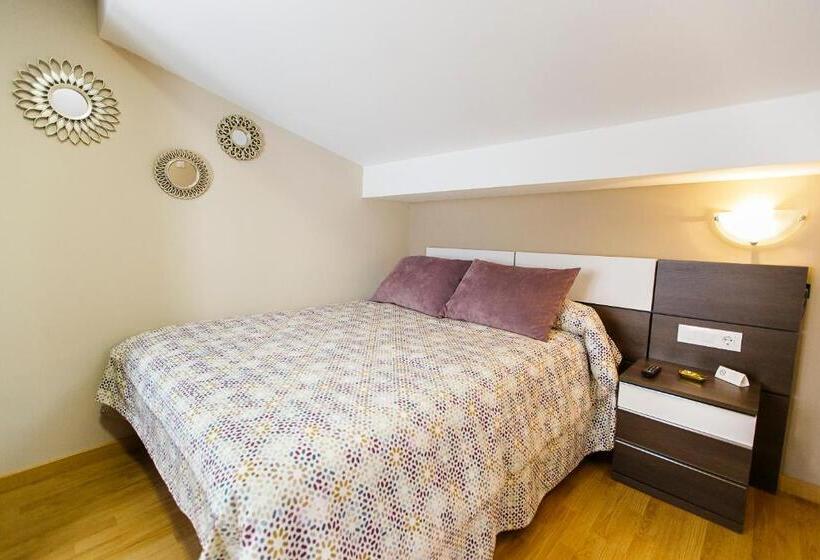 Номер Economy, Hospedería Castilla Plaza Mayor
