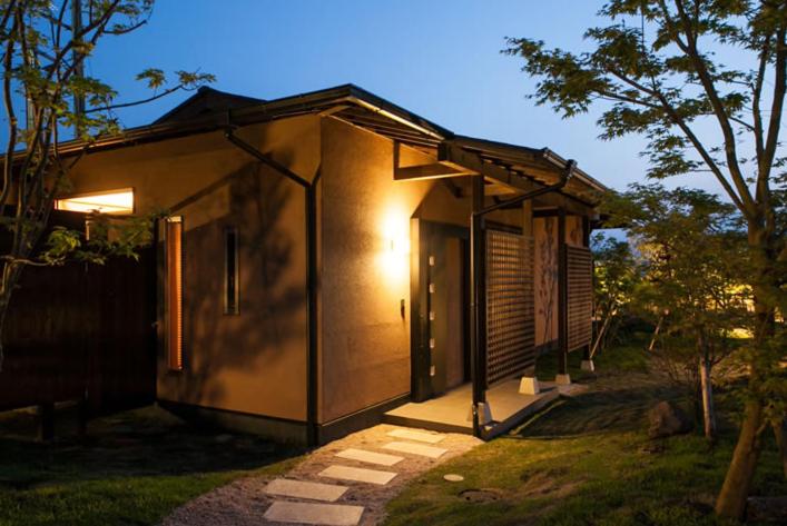 Standart Oda, Okuyado Buaiso