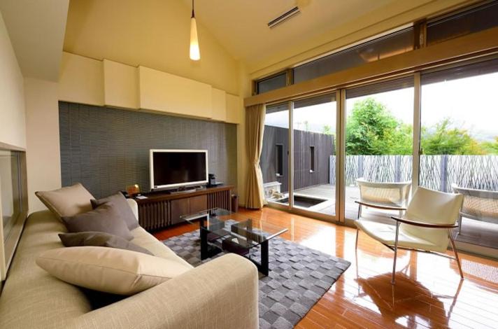 Süit, Okuyado Buaiso