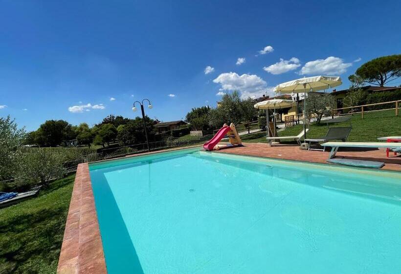 3ベッドルームハウス, Il Poggio