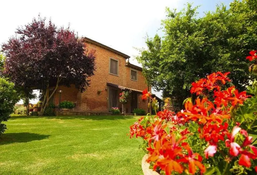 プールの見える１ベッドルームアパートメント, Agriturismo San Francesco