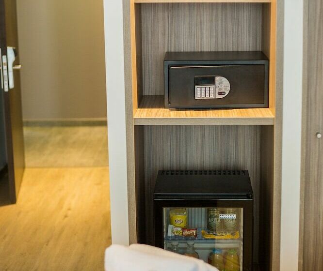 高级大房间, Capital Bellet