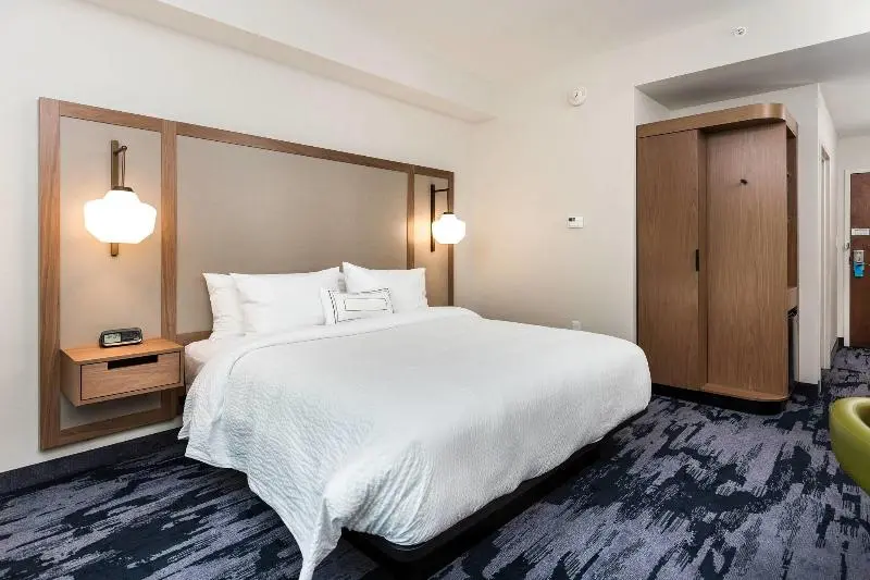 キングサイズベッドのスタンダードルーム, Fairfield Inn & Suites By Marriott Crestview