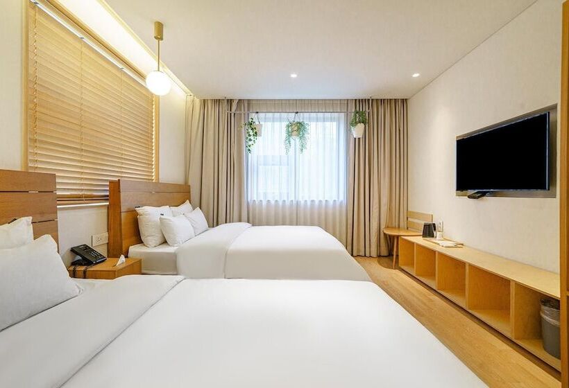 غرفة عائلية, Heyy Chuncheon