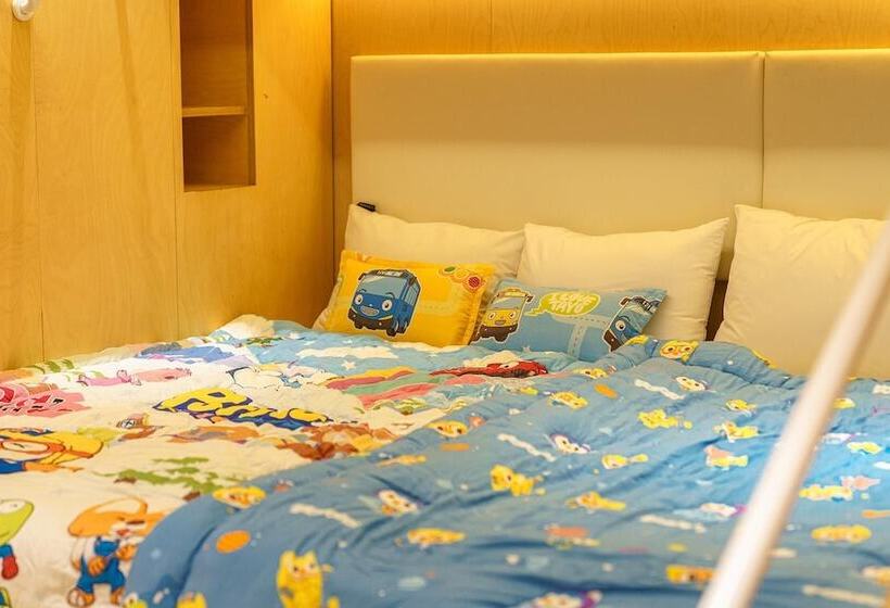 غرفة قياسية, Heyy Chuncheon