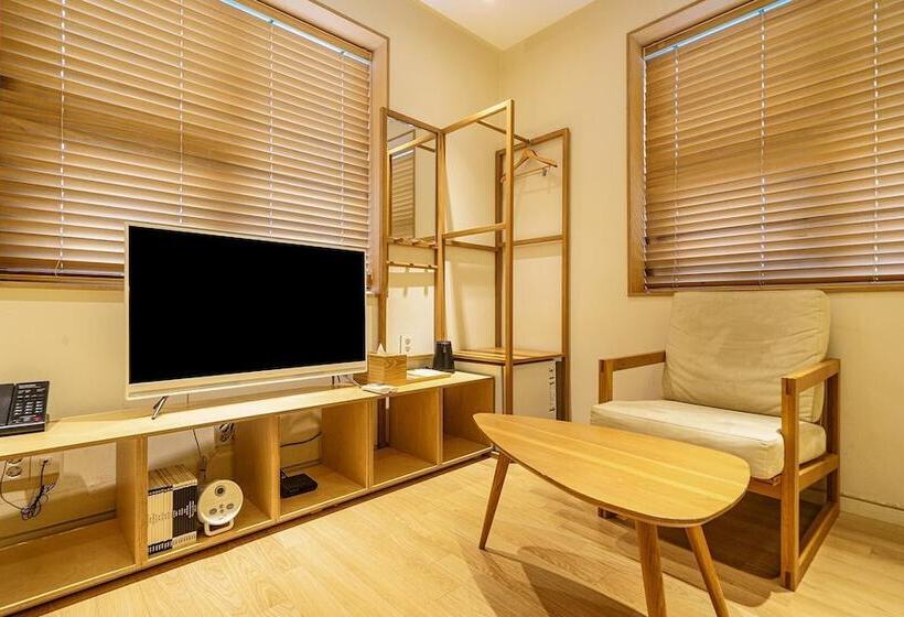 غرفة قياسية, Heyy Chuncheon