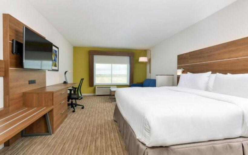 Люкс Адаптированный для Инвалидов, Holiday Inn Express   Alliance, An Ihg