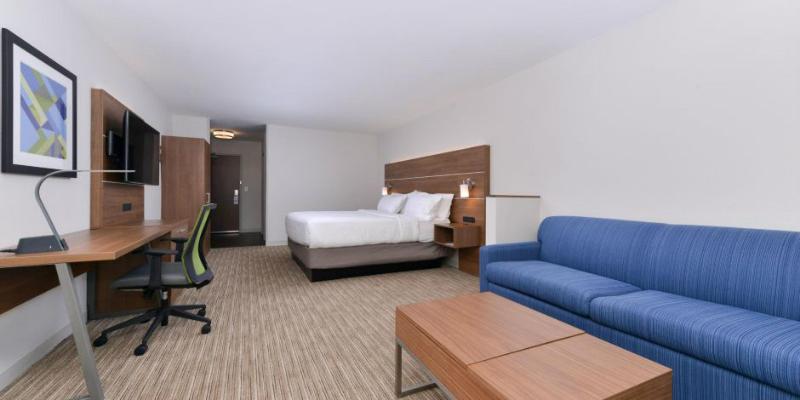스위트 킹사이즈 침대, Holiday Inn Express   Alliance, An Ihg