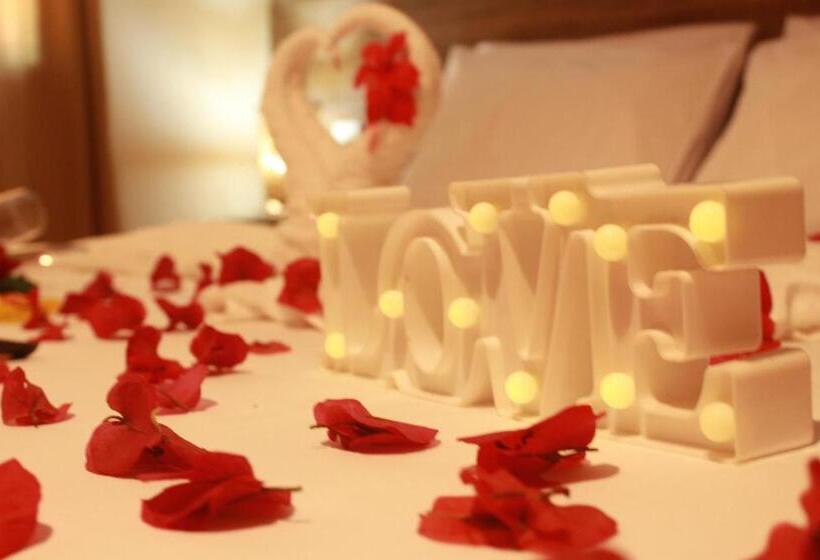 带按摩浴盆的套房, Pousada Flor De Pequi