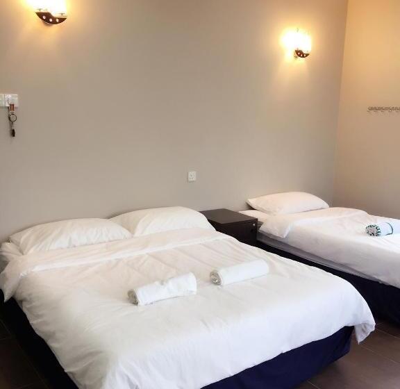 جناح عائلي, Homestay Muar