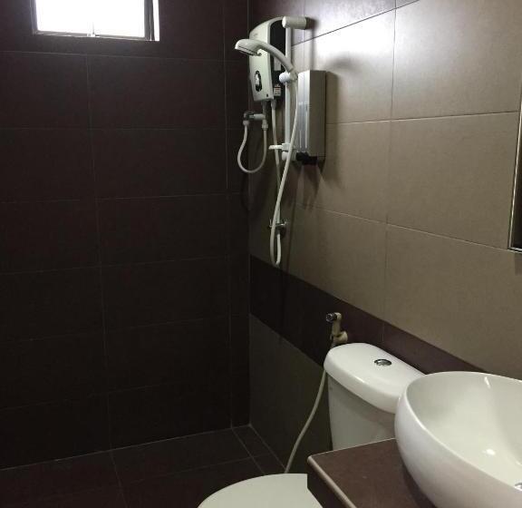 جناح عائلي, Homestay Muar