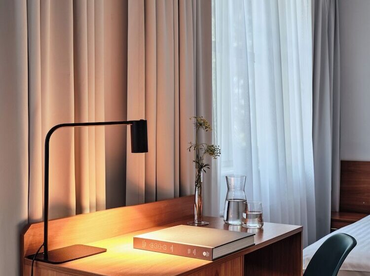 חדר סטנדרט, Edison Poznań Lotnisko ławica