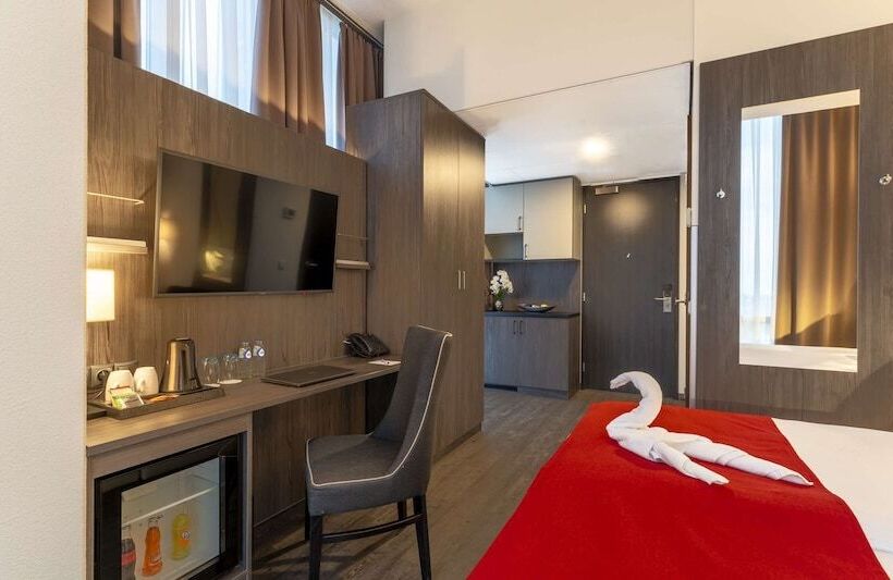 Номер Комфорт, Plaza Premium Almere