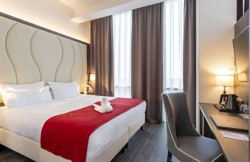 コンフォートルーム, Plaza Premium Almere