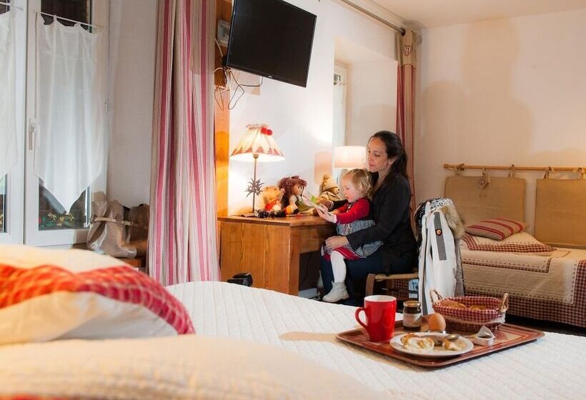 Номер Стандарт Трехместный, Logis Hotel et Spa Le Christiania