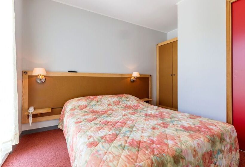 Номер Стандарт, Logis Hotel Restaurant Le Cygne