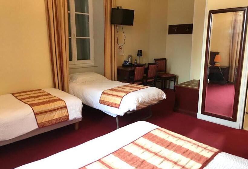 חדר סטנדרט לארבעה, Logis Hotel Saint Joseph