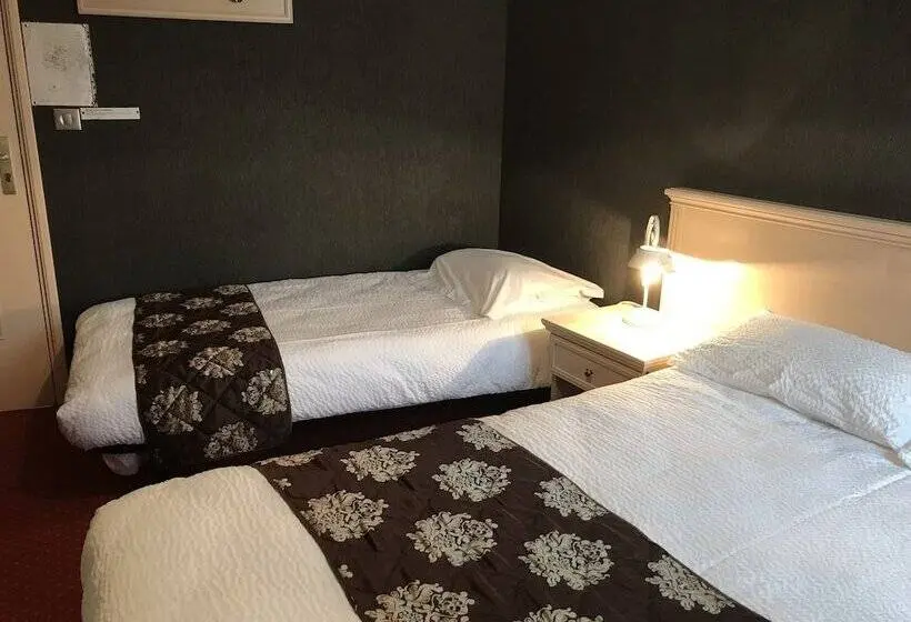 Standard Kolmen Hengen Huone, Logis Hotel Saint Joseph