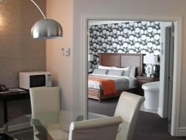 エクゼクティブスイート, Manoir Du Lac William