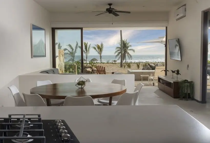 スリーベッドルーム　ヴィラ, Marea Beachfront Villas