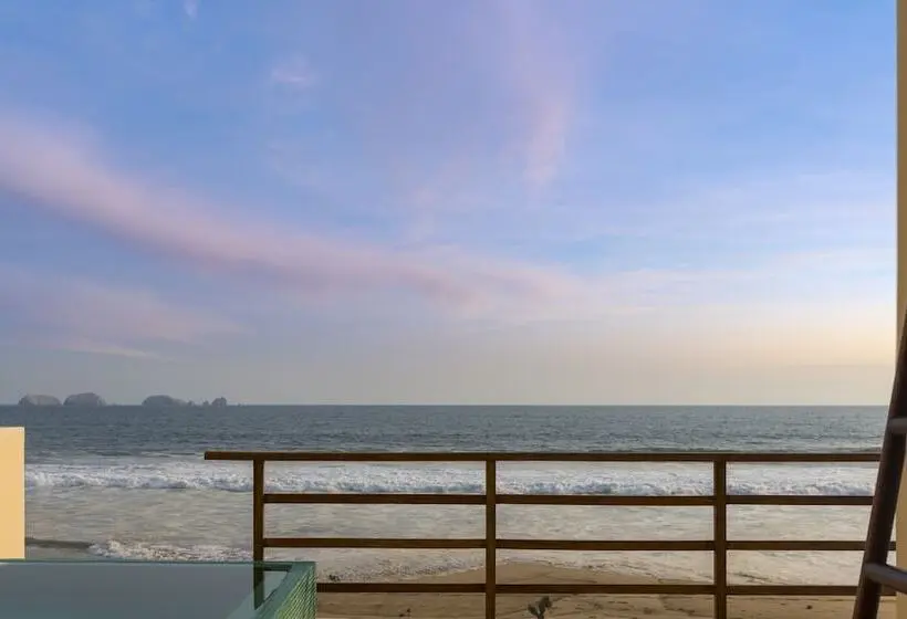 ツーベッドルーム　ヴィラ, Marea Beachfront Villas