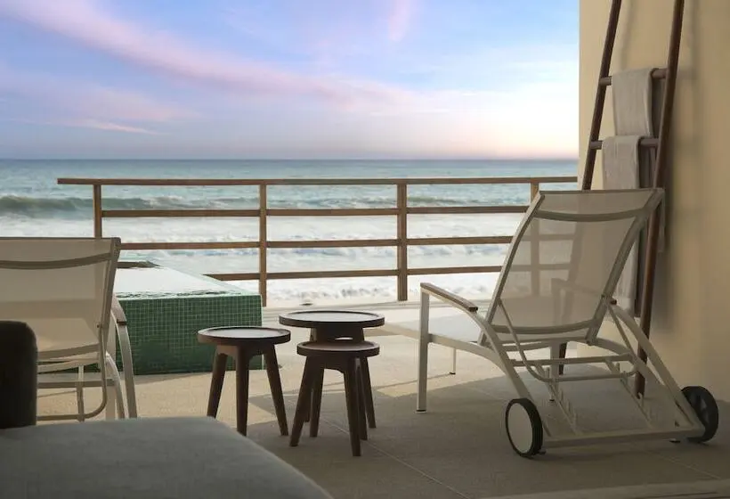 ツーベッドルーム　ヴィラ, Marea Beachfront Villas