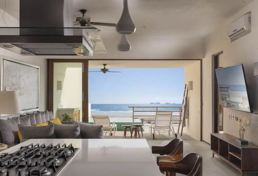 ツーベッドルーム　ヴィラ, Marea Beachfront Villas