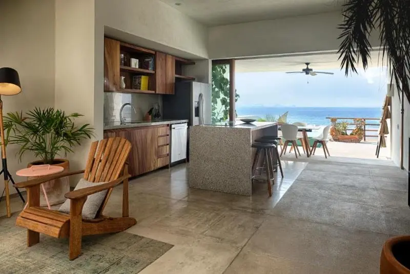 ツーベッドルーム　ヴィラ, Marea Beachfront Villas