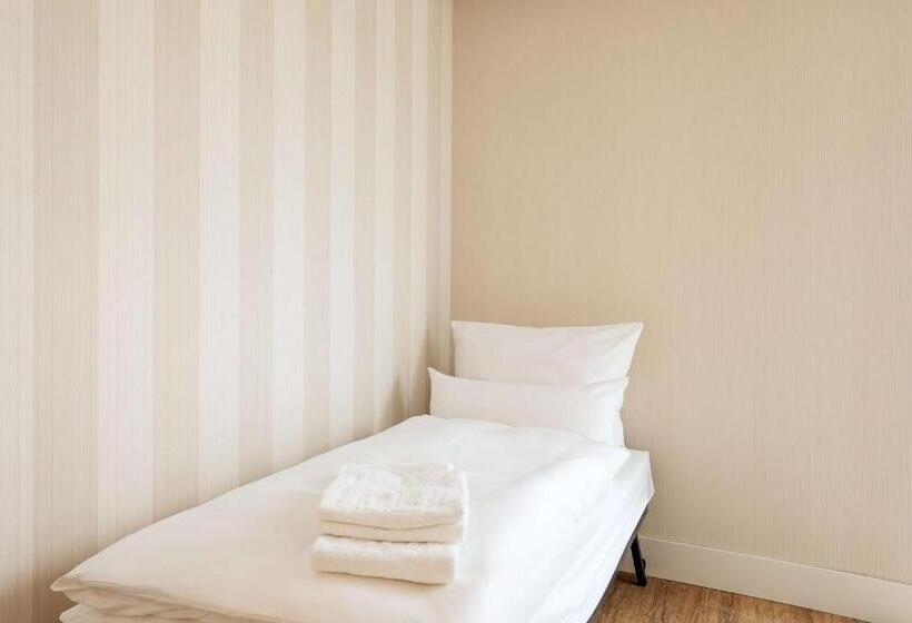 주니어 스위트, NH Mannheim