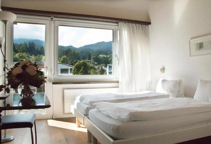 Standardzimmer, Restaurant Chesa