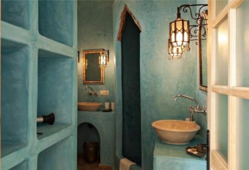 اتاق استاندارد سه نفره, Riad Baladin