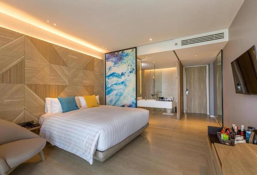 חדר דלוקס נוף בריכה, The Nature Phuket Sha Extra Plus