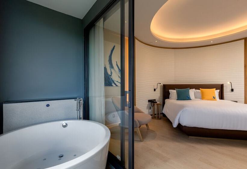 סוויטת ג'וניור, The Nature Phuket Sha Extra Plus