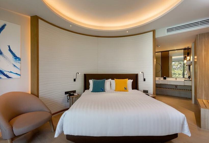 סוויטת ג'וניור, The Nature Phuket Sha Extra Plus