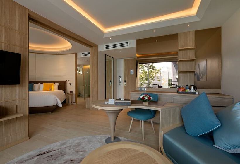 Полулюкс, The Nature Phuket   Sha Extra Plus