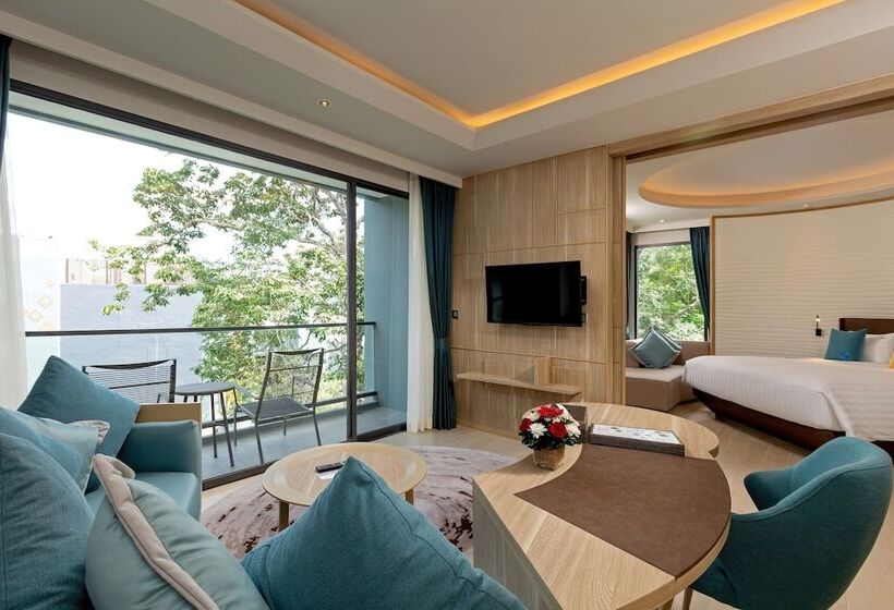 סוויטת ג'וניור, The Nature Phuket Sha Extra Plus