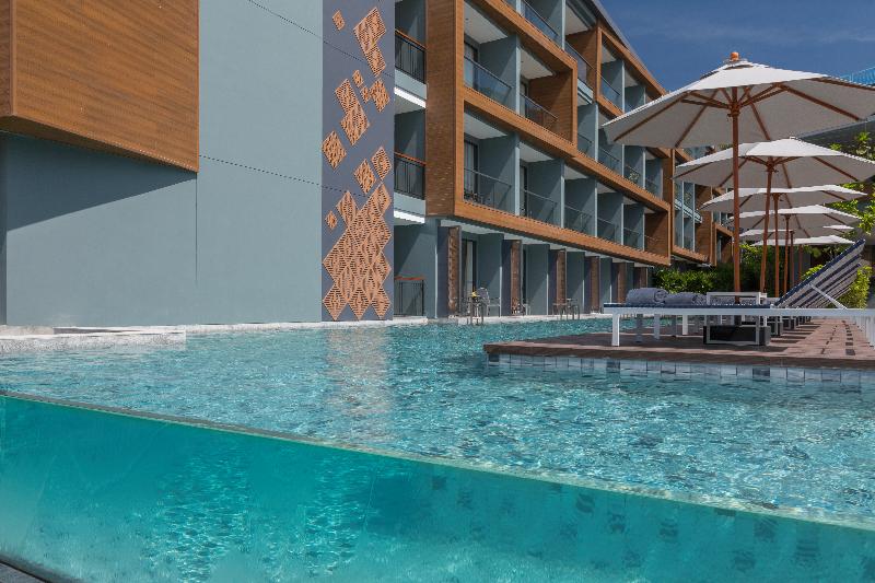 חדר דלוקס נוף בריכה, The Nature Phuket Sha Extra Plus